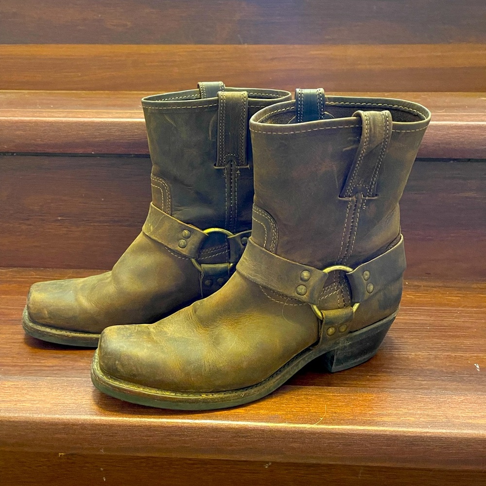 Frye Harness 8r size 9.5
